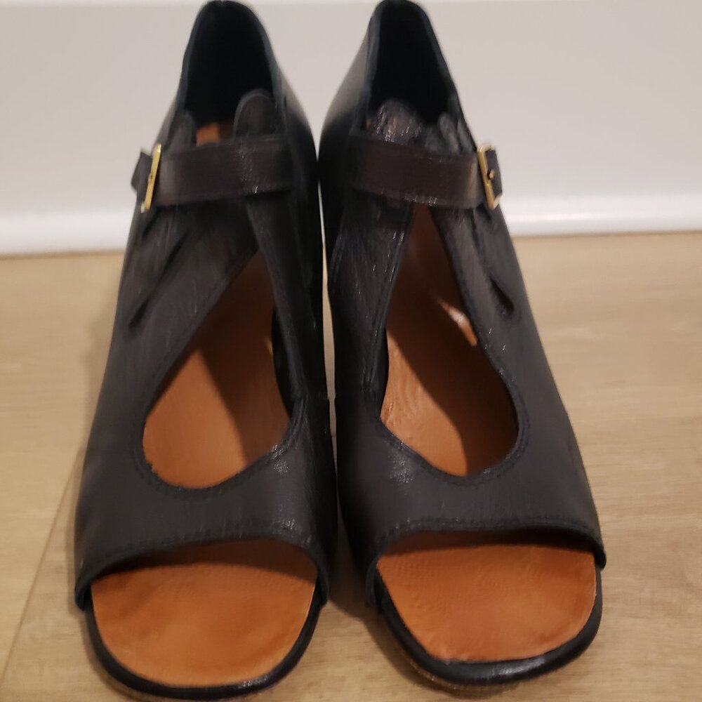 Chie Mahara Spanish Black Leather Pumps